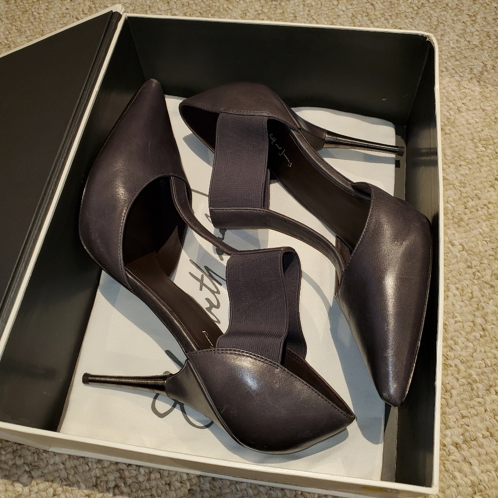 Elizabeth and James Vero Cuio with Metallic Heels